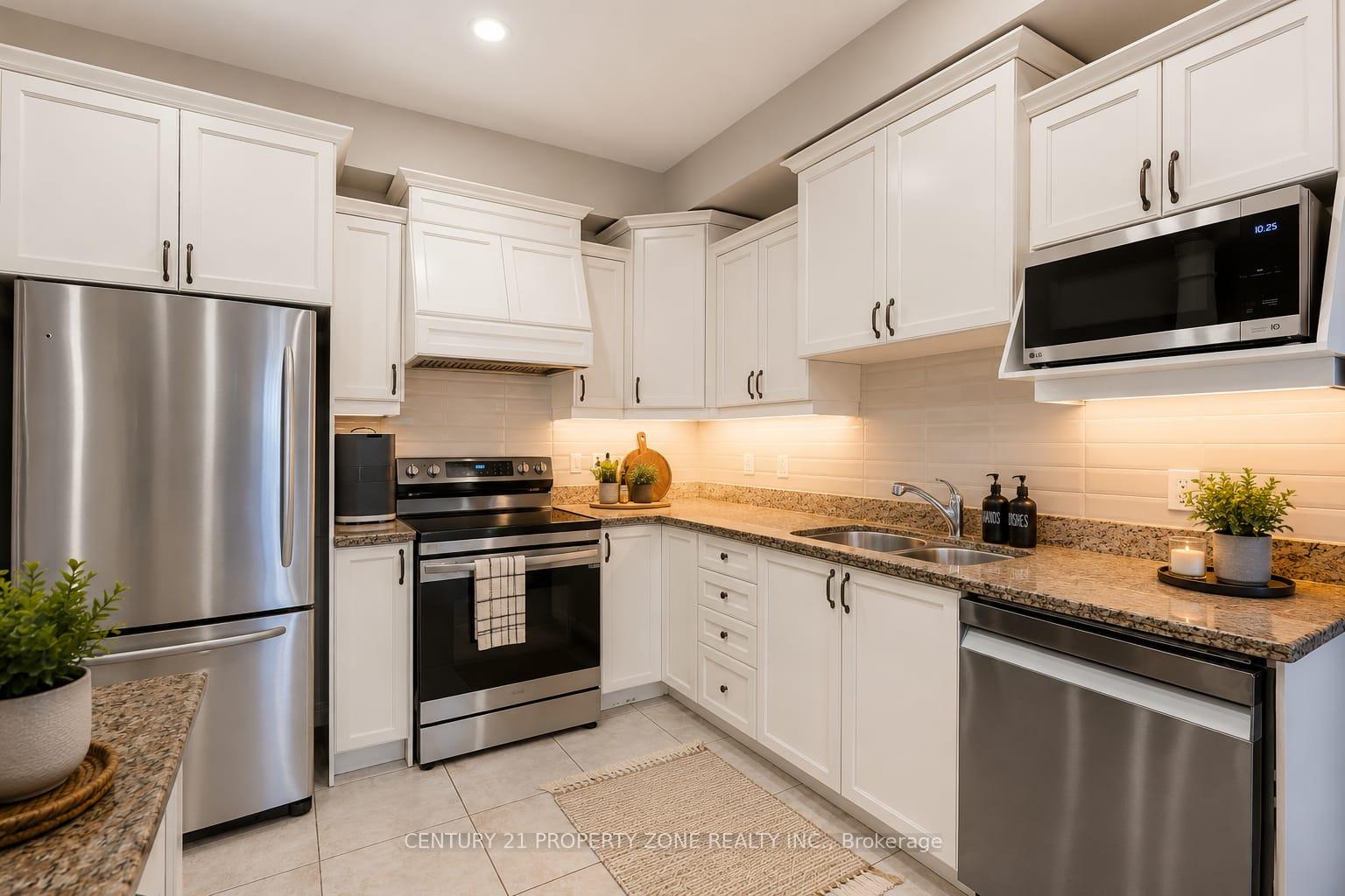Photo 17 of 550 Stonehenge Drive, Hamilton, Meadowlands — HOMEH