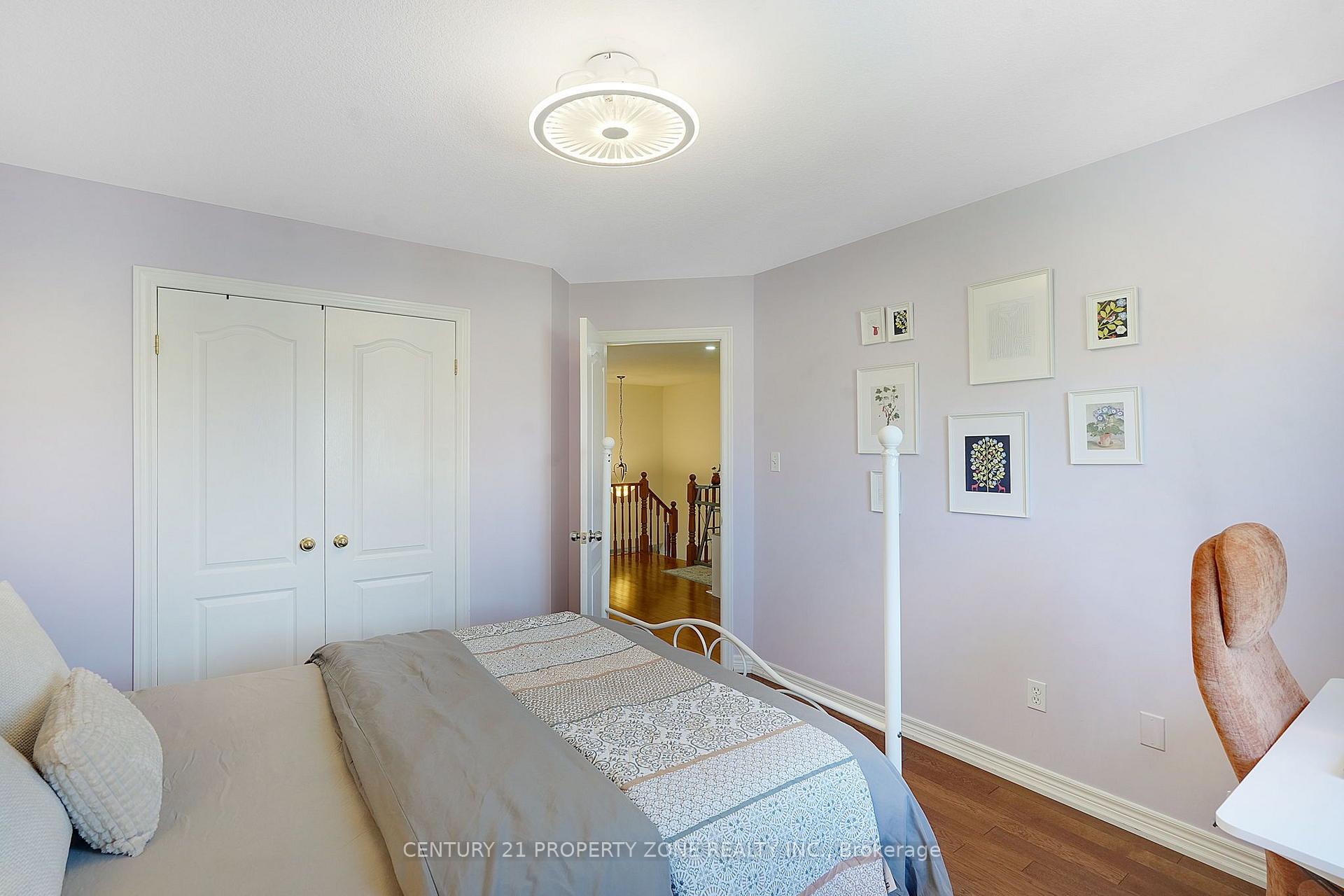 Photo 26 of 550 Stonehenge Drive, Hamilton, Meadowlands — HOMEH