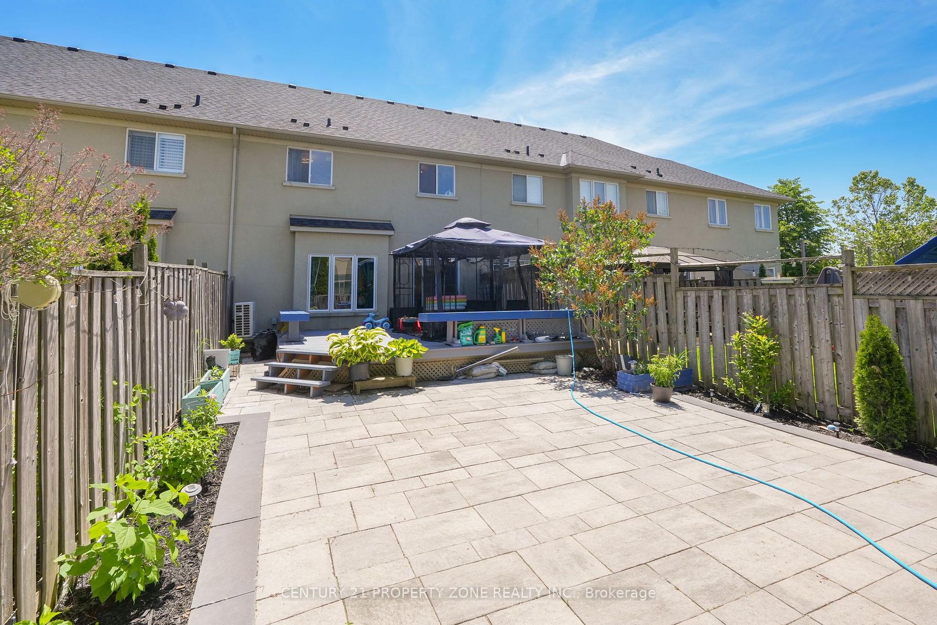 Photo 39 of 550 Stonehenge Drive, Hamilton, Meadowlands — HOMEH
