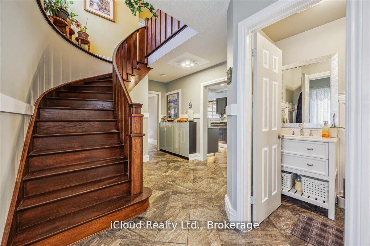 Photo 6 of 36 Pacific Wind Crescent, Brampton, Sandringham-Wellington — HOMEH