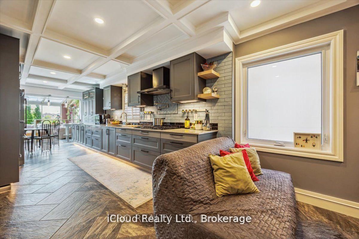 Photo 9 of 36 Pacific Wind Crescent, Brampton, Sandringham-Wellington — HOMEH
