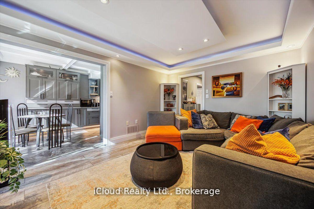 Photo 18 of 36 Pacific Wind Crescent, Brampton, Sandringham-Wellington — HOMEH