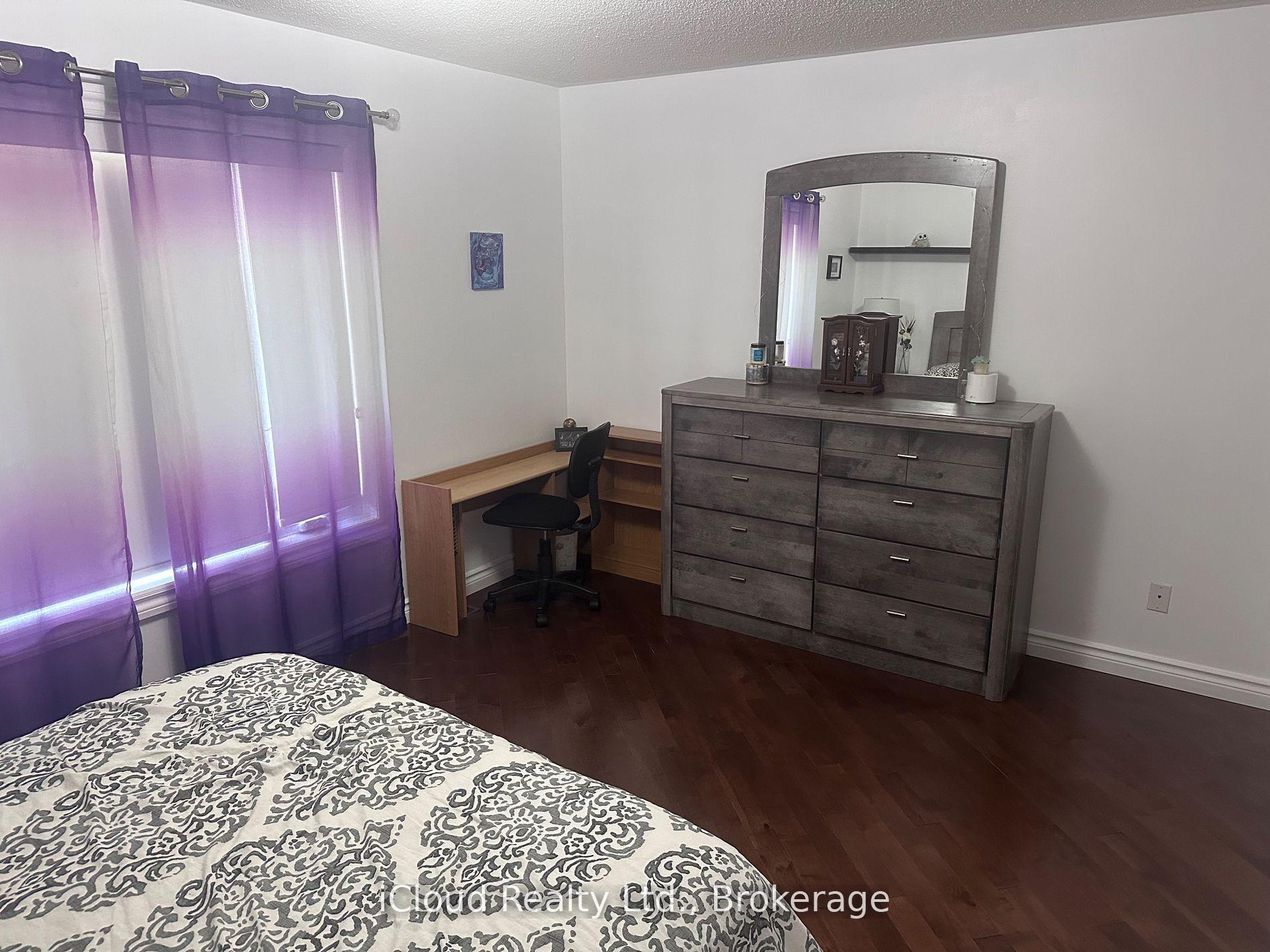 Photo 33 of 36 Pacific Wind Crescent, Brampton, Sandringham-Wellington — HOMEH