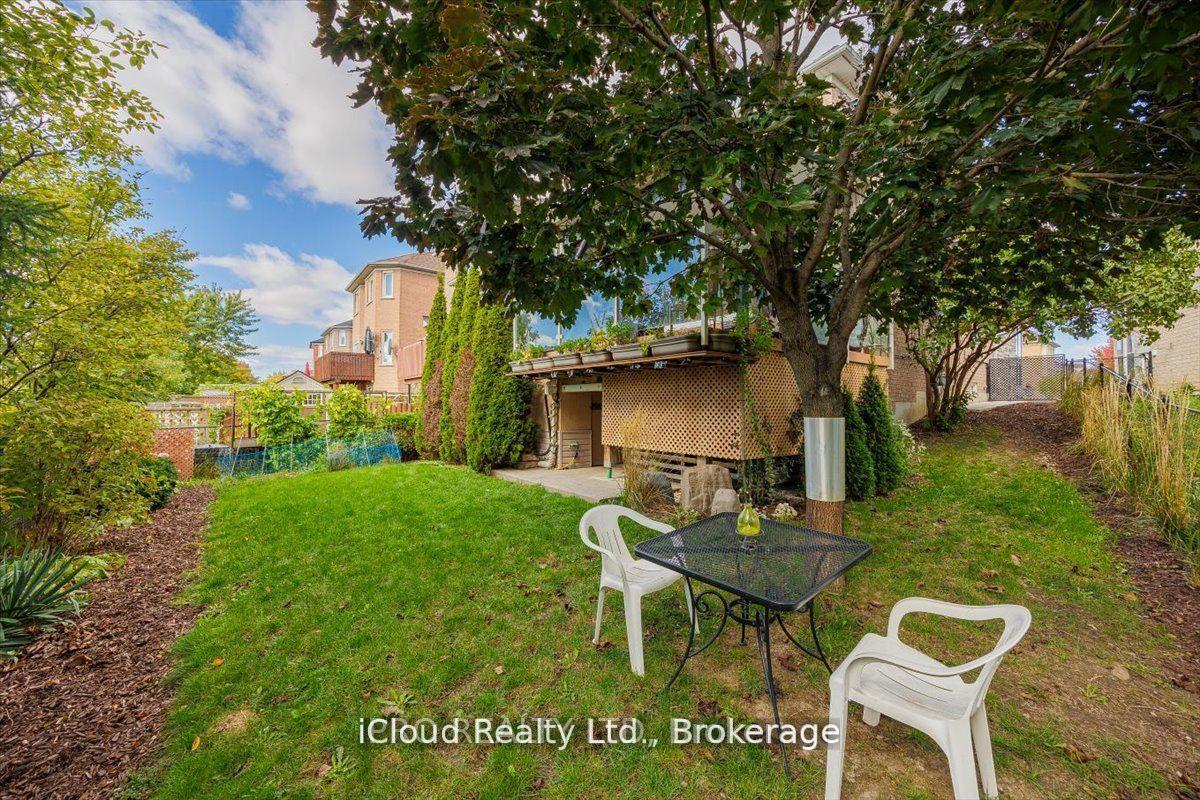 Photo 35 of 36 Pacific Wind Crescent, Brampton, Sandringham-Wellington — HOMEH