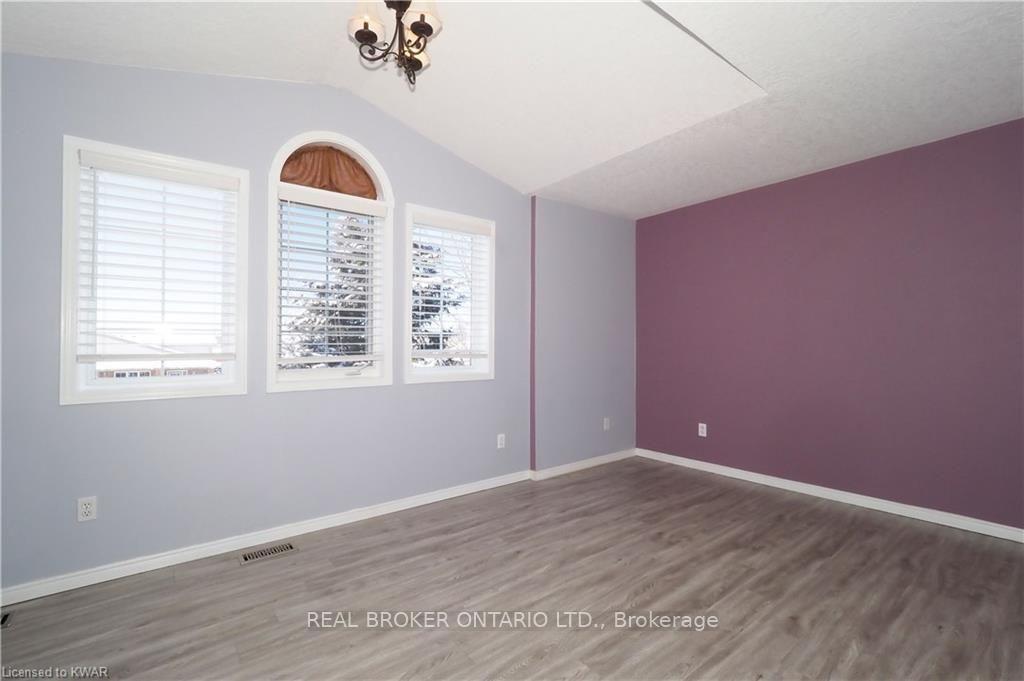 Photo 20 of Unit Unit A, 258 Inverhuron Crescent, Waterloo, Conservation Meadows — HOMEH