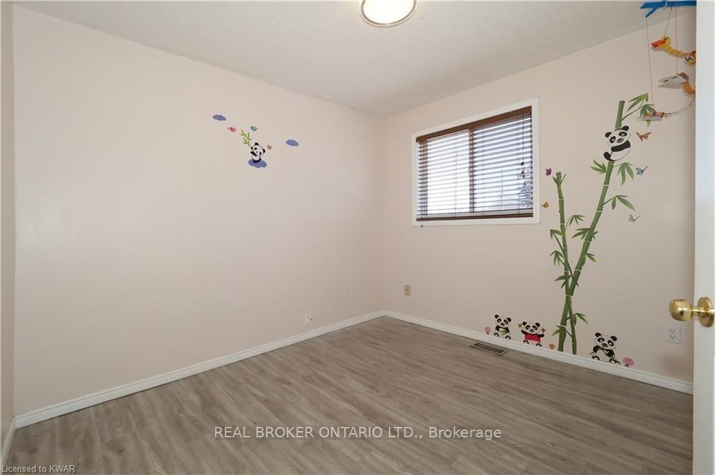Photo 22 of Unit Unit A, 258 Inverhuron Crescent, Waterloo, Conservation Meadows — HOMEH
