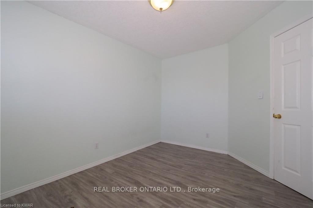 Photo 23 of Unit Unit A, 258 Inverhuron Crescent, Waterloo, Conservation Meadows — HOMEH