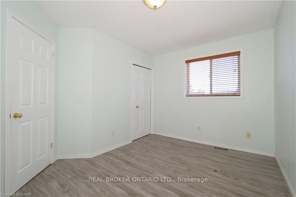 Photo 24 of Unit Unit A, 258 Inverhuron Crescent, Waterloo, Conservation Meadows — HOMEH
