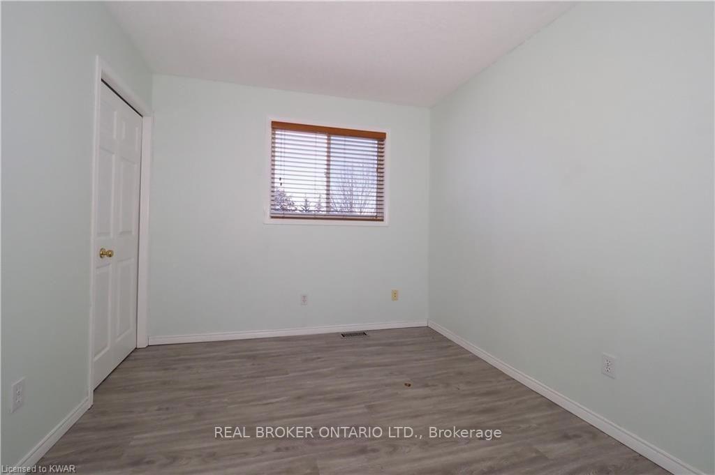 Photo 25 of Unit Unit A, 258 Inverhuron Crescent, Waterloo, Conservation Meadows — HOMEH