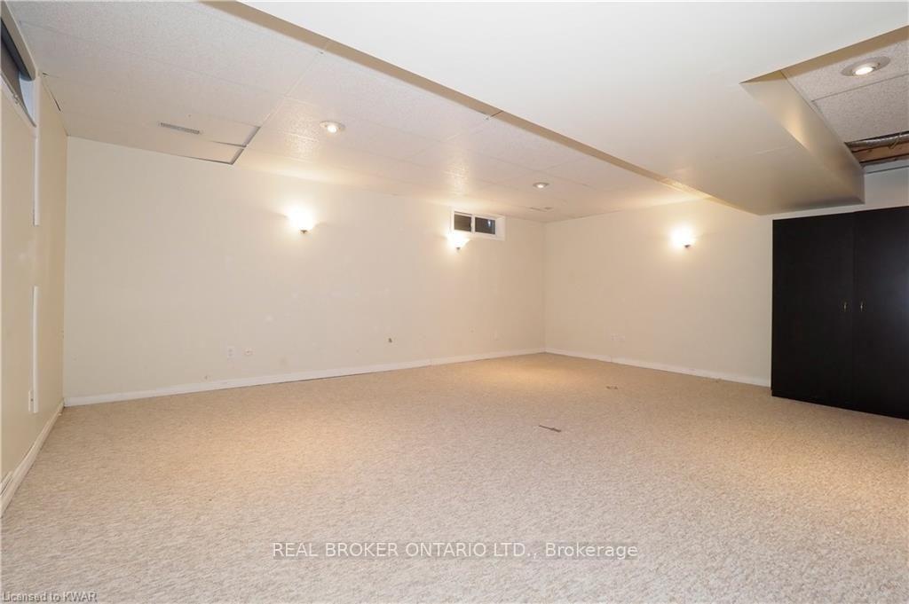 Photo 28 of Unit Unit A, 258 Inverhuron Crescent, Waterloo, Conservation Meadows — HOMEH