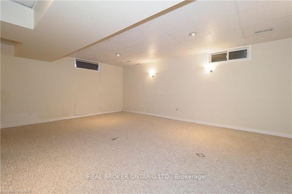 Photo 30 of Unit Unit A, 258 Inverhuron Crescent, Waterloo, Conservation Meadows — HOMEH