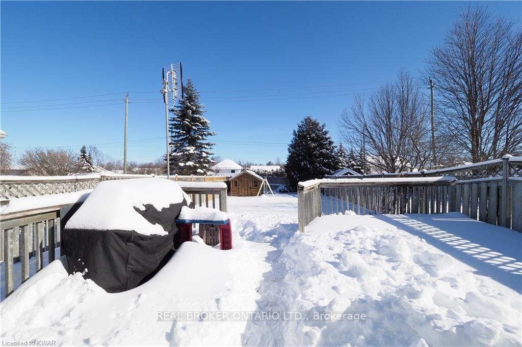 Photo 34 of Unit Unit A, 258 Inverhuron Crescent, Waterloo, Conservation Meadows — HOMEH