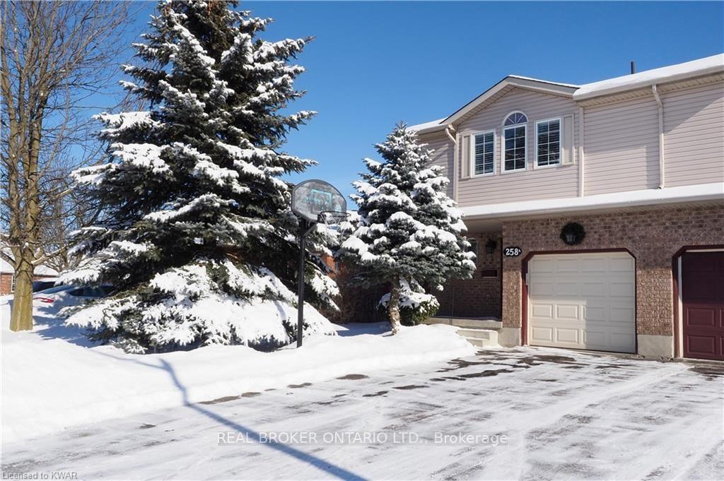 Photo 37 of Unit Unit A, 258 Inverhuron Crescent, Waterloo, Conservation Meadows — HOMEH