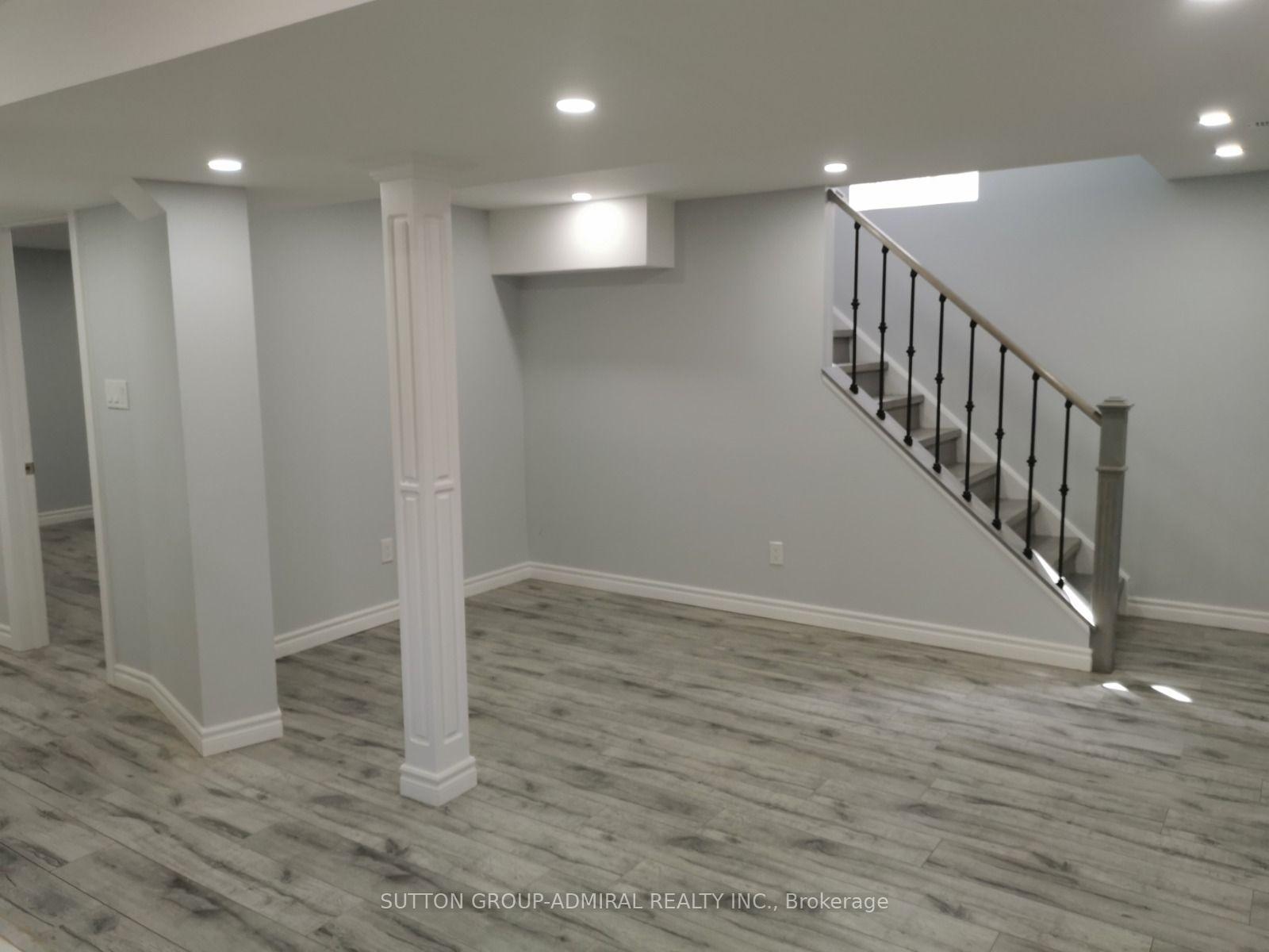 Photo 2 of 339 Brownridge Drive, Vaughan, Brownridge — HOMEH