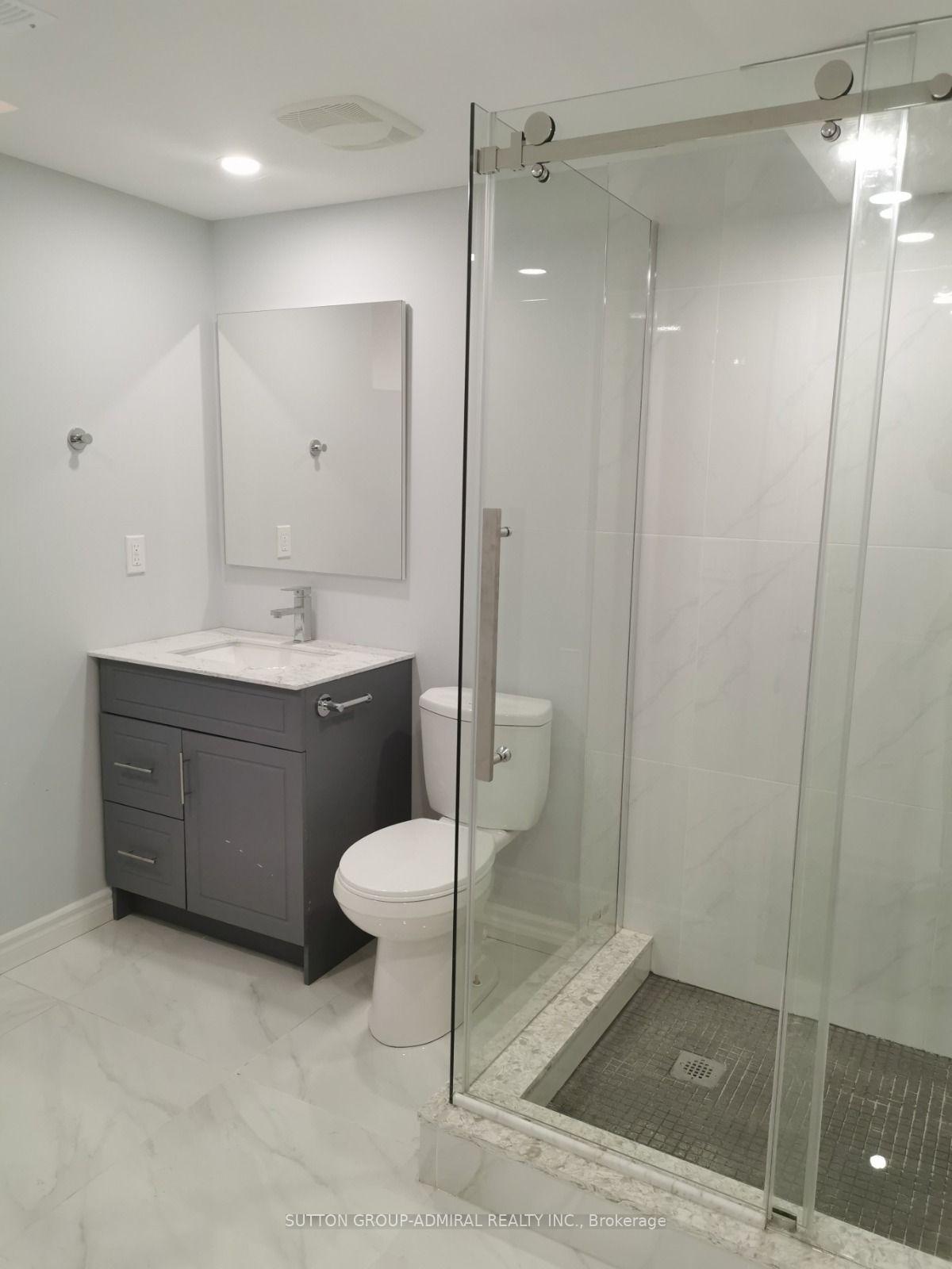 Photo 5 of 339 Brownridge Drive, Vaughan, Brownridge — HOMEH