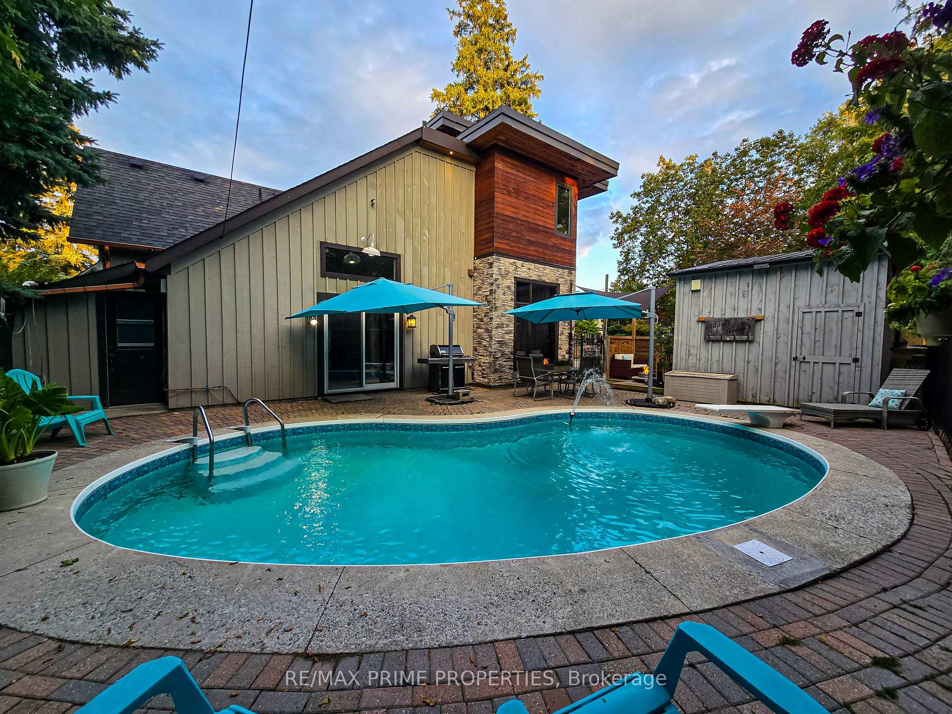 Photo 3 of 227 Second Street, Whitchurch-Stouffville, Stouffville — HOMEH