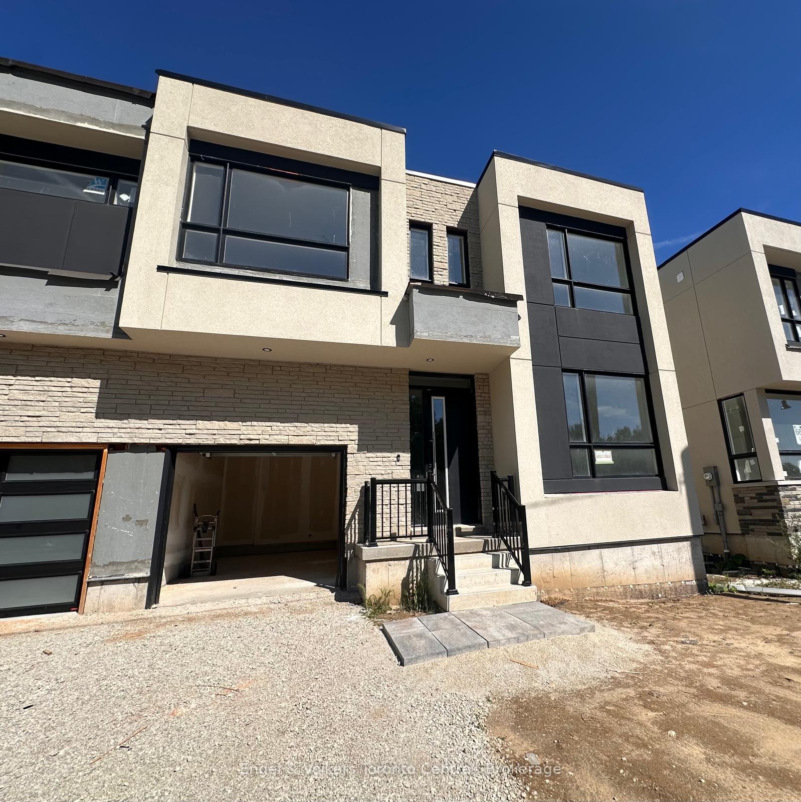 Photo 1 of 184 Stoneleigh Drive, Blue Mountains — HOMEH