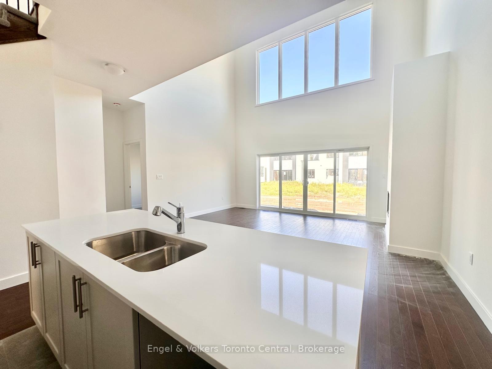Photo 2 of 184 Stoneleigh Drive, Blue Mountains — HOMEH
