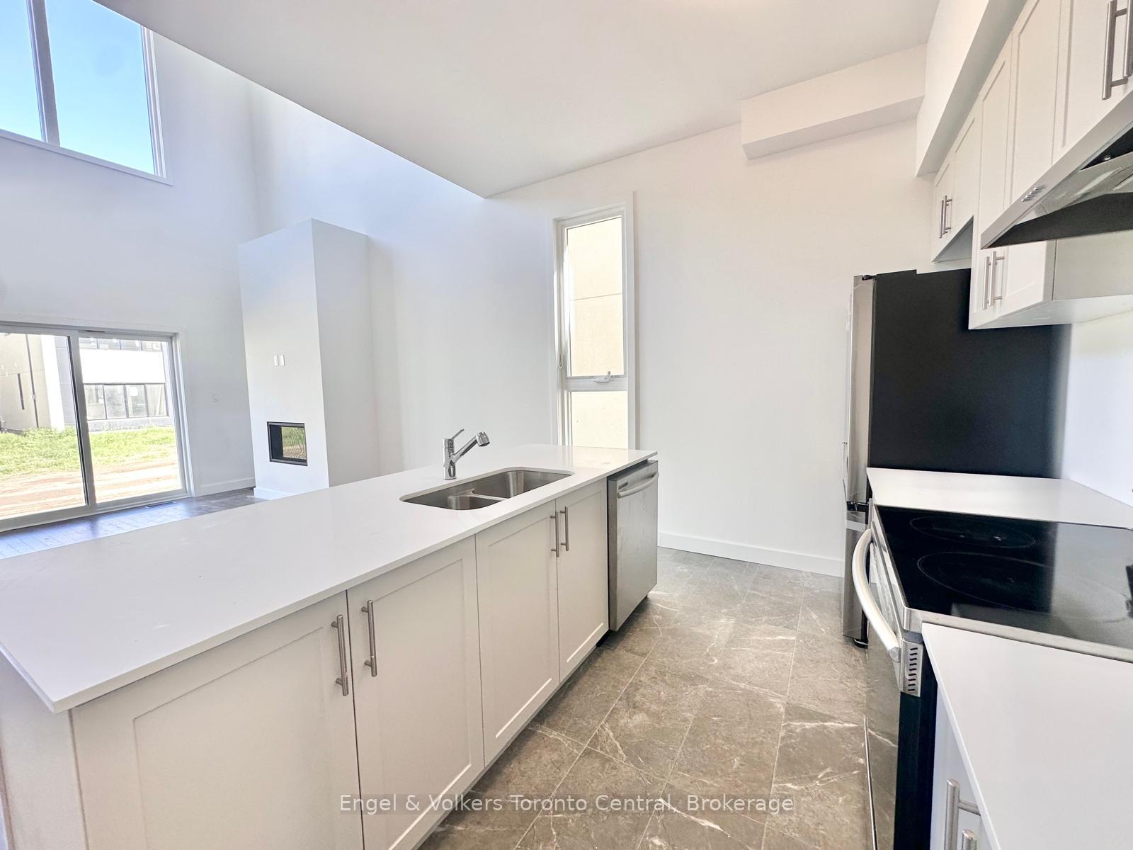 Photo 6 of 184 Stoneleigh Drive, Blue Mountains — HOMEH