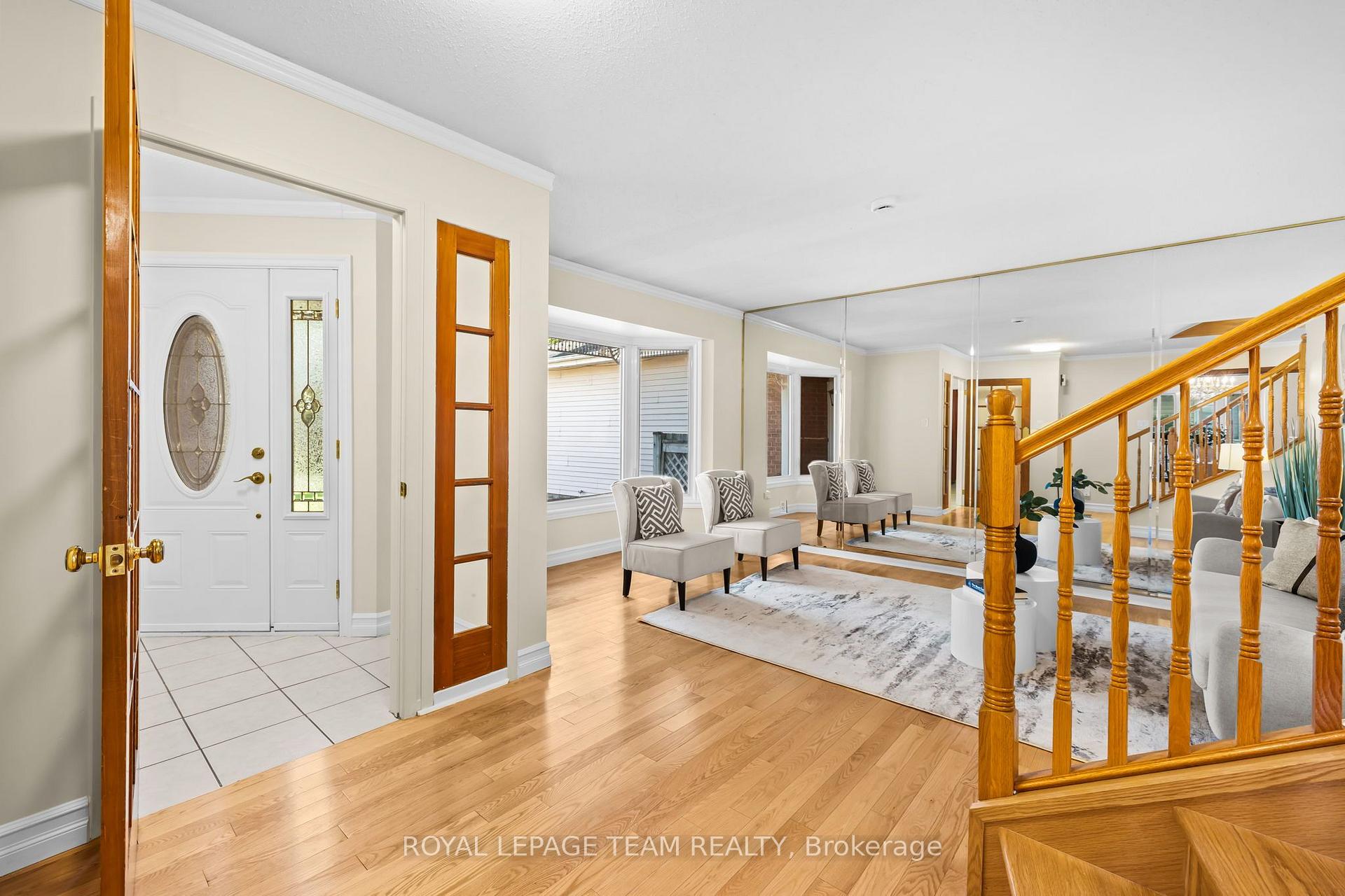 Photo 7 of 1040 Karsh Drive, Ottawa, Hunt Club Park — HOMEH