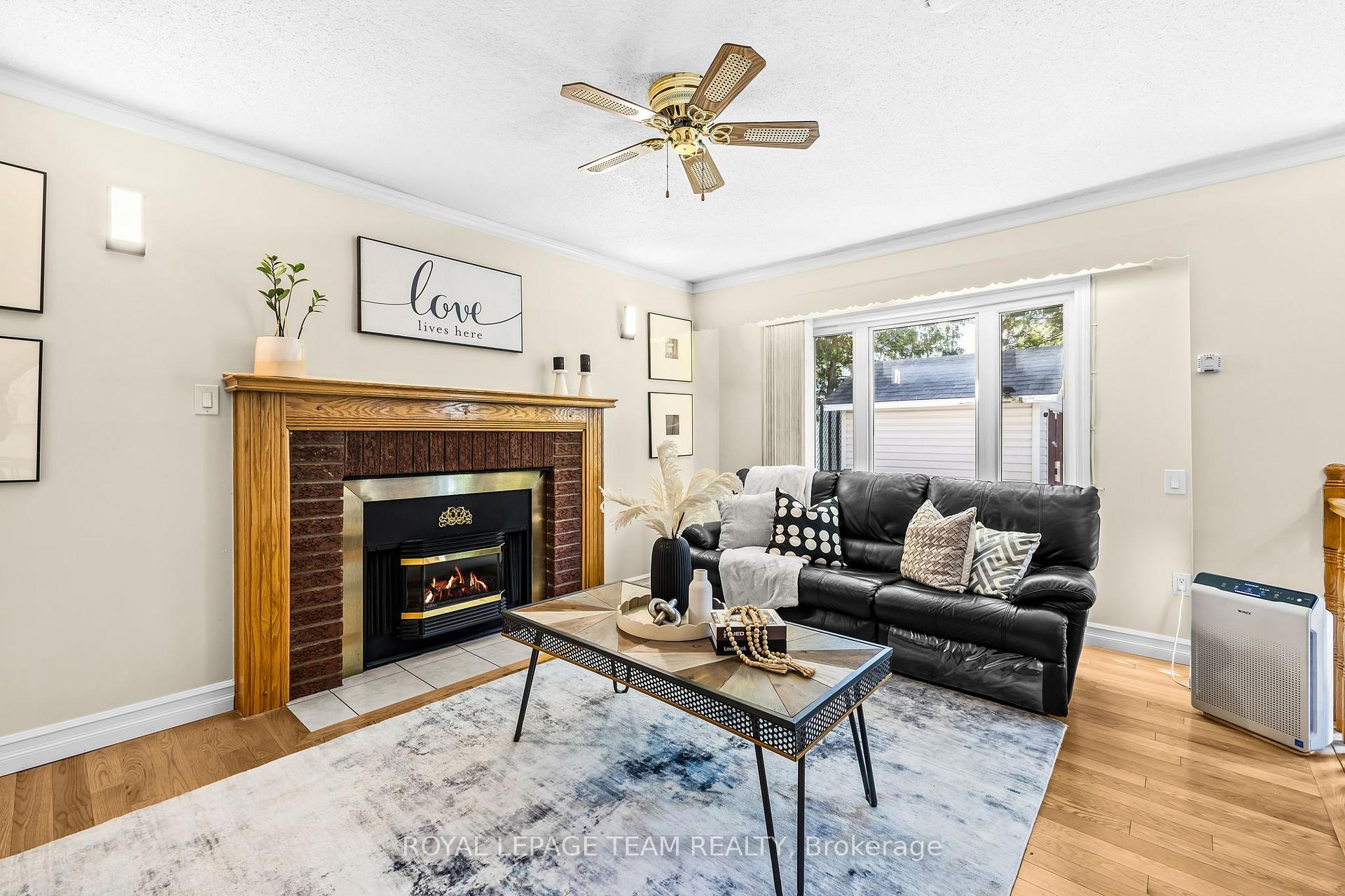 Photo 8 of 1040 Karsh Drive, Ottawa, Hunt Club Park — HOMEH