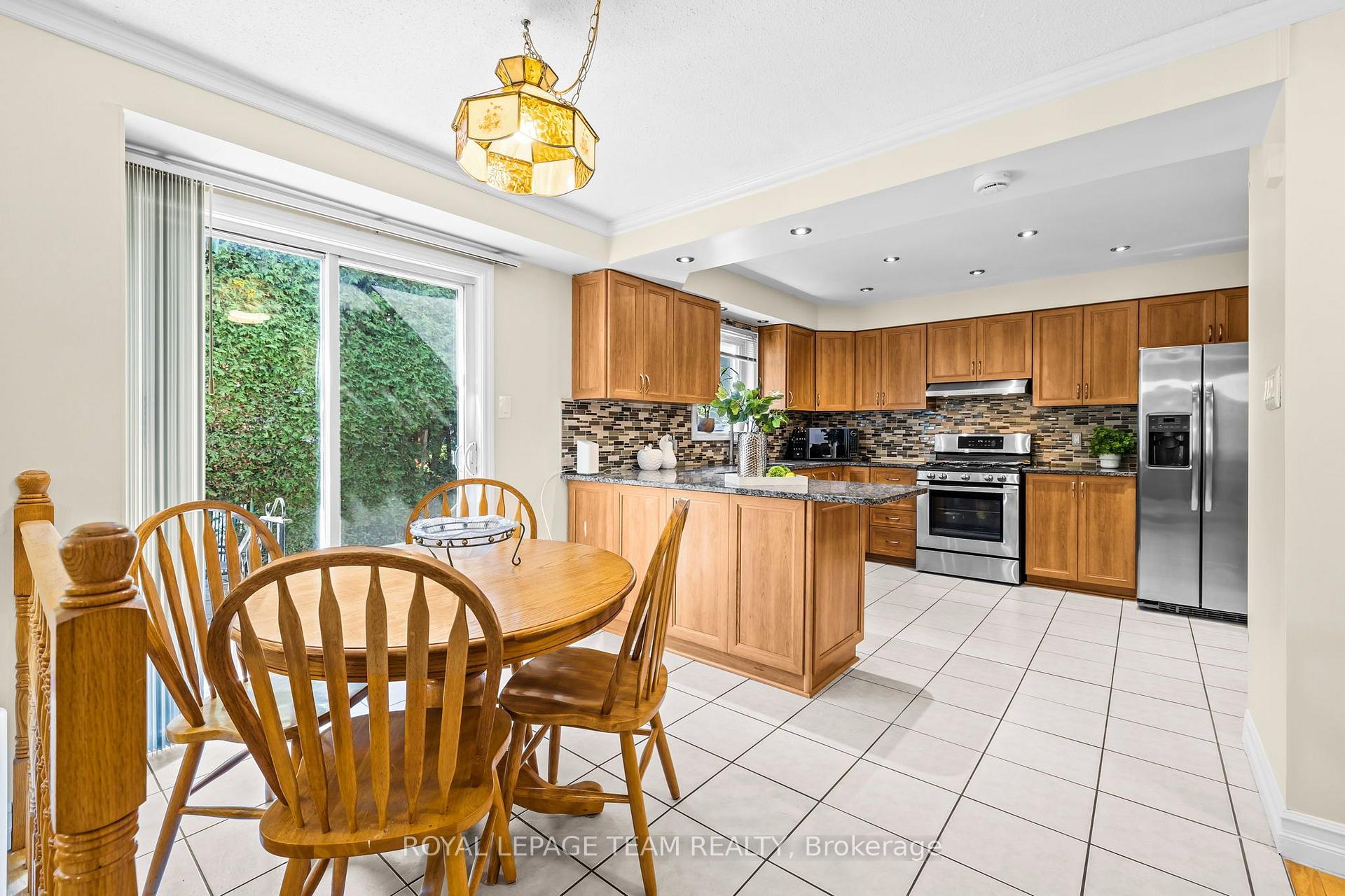 Photo 14 of 1040 Karsh Drive, Ottawa, Hunt Club Park — HOMEH