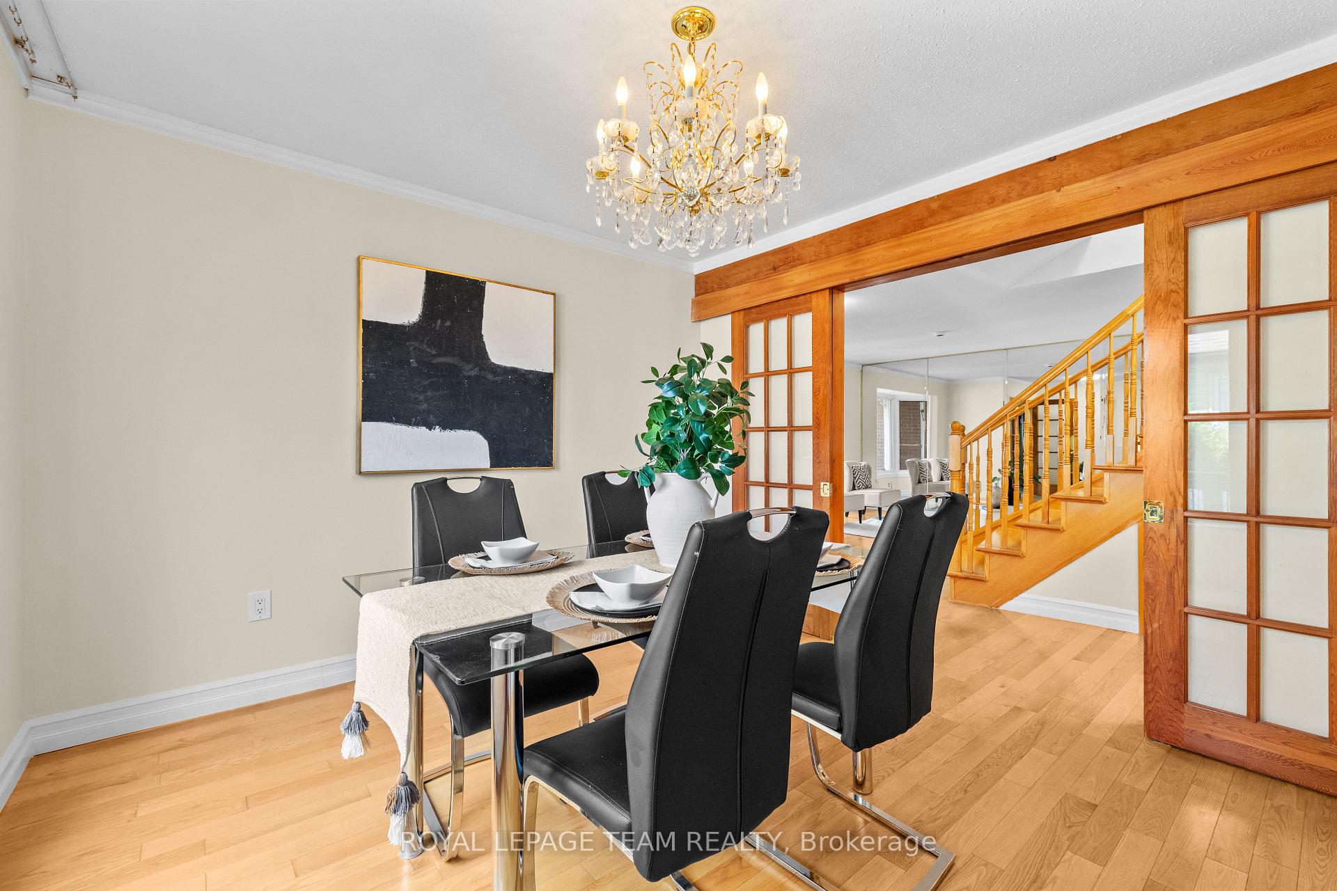 Photo 18 of 1040 Karsh Drive, Ottawa, Hunt Club Park — HOMEH