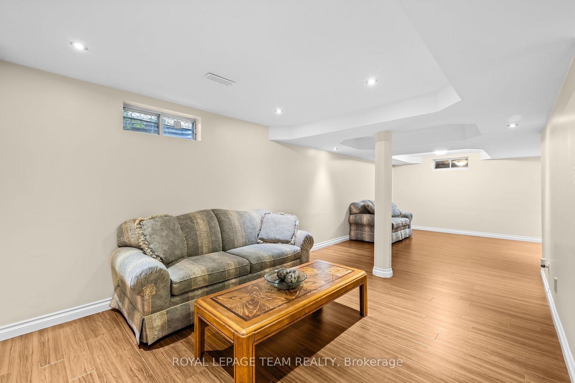 Photo 32 of 1040 Karsh Drive, Ottawa, Hunt Club Park — HOMEH