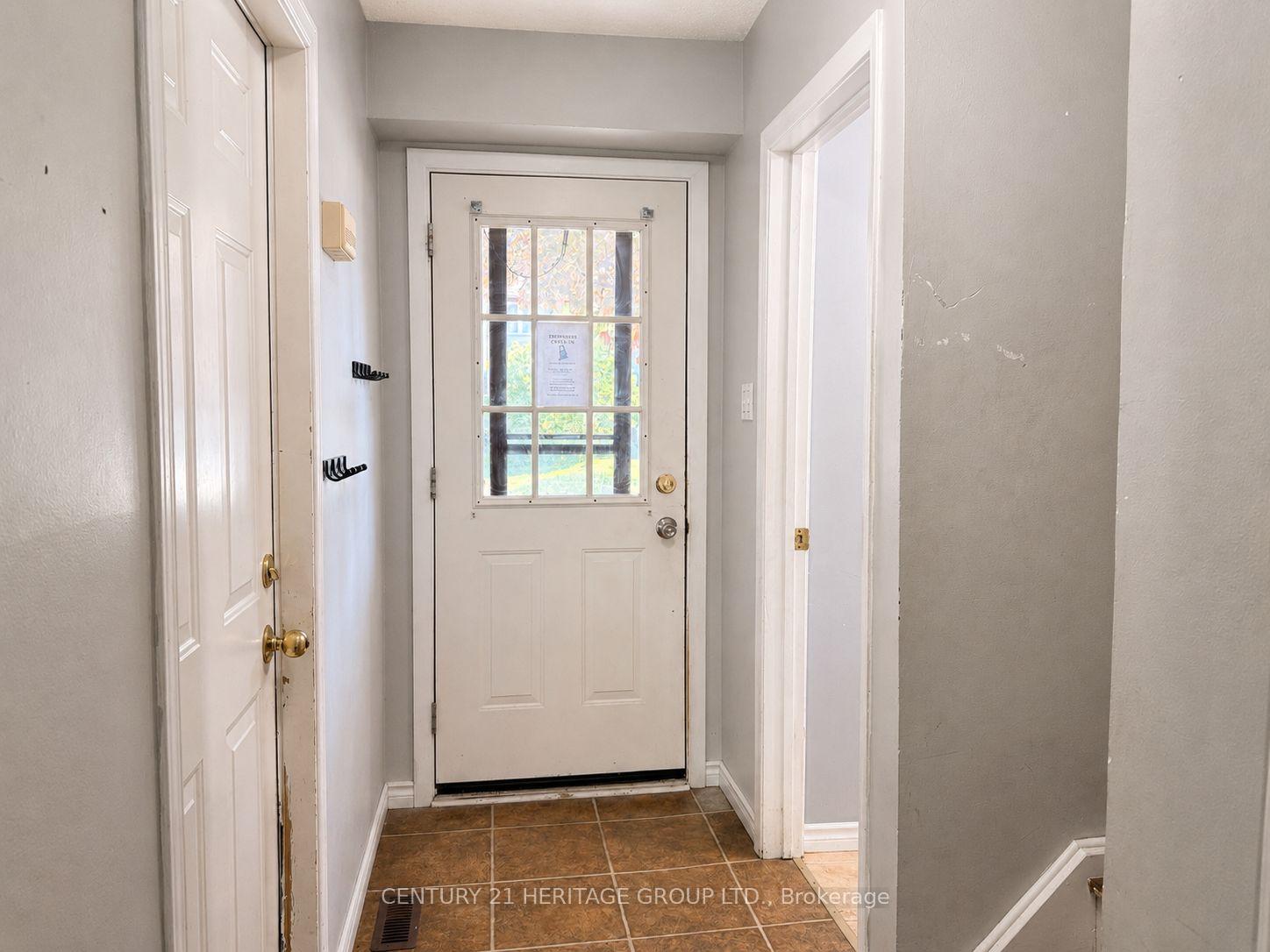 Photo 2 of Unit 7, 441 Barrie Road, Orillia — HOMEH