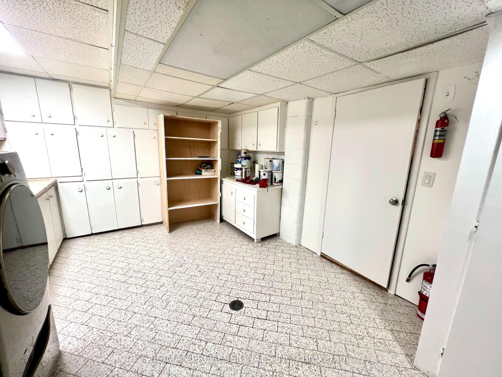 Photo 24 of 30 Lemonwood Drive, Etobicoke, Edenbridge-Humber Valley — HOMEH