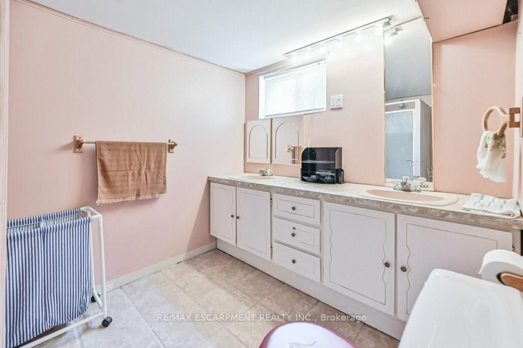 Photo 24 of 641 Limeridge Road E, Hamilton, Thorner — HOMEH