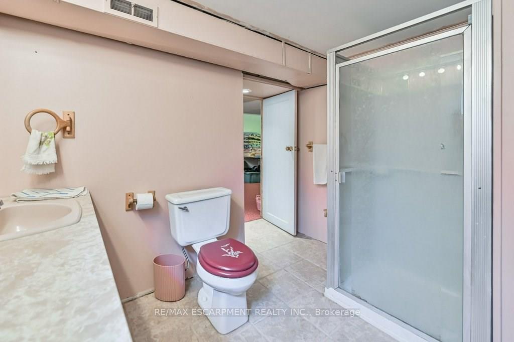 Photo 25 of 641 Limeridge Road E, Hamilton, Thorner — HOMEH