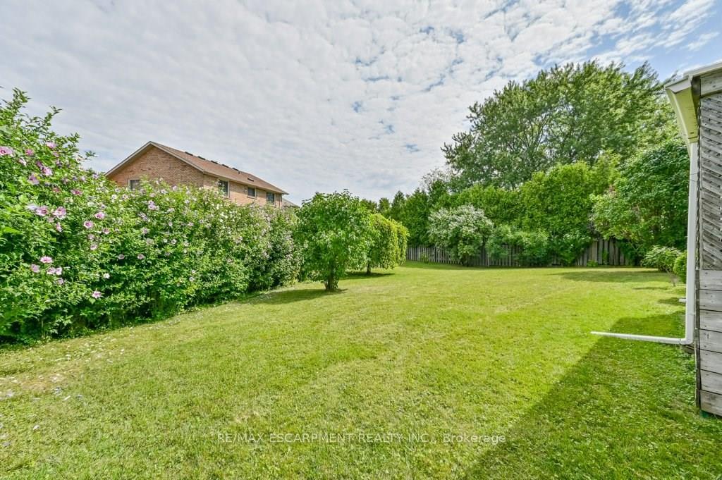 Photo 32 of 641 Limeridge Road E, Hamilton, Thorner — HOMEH