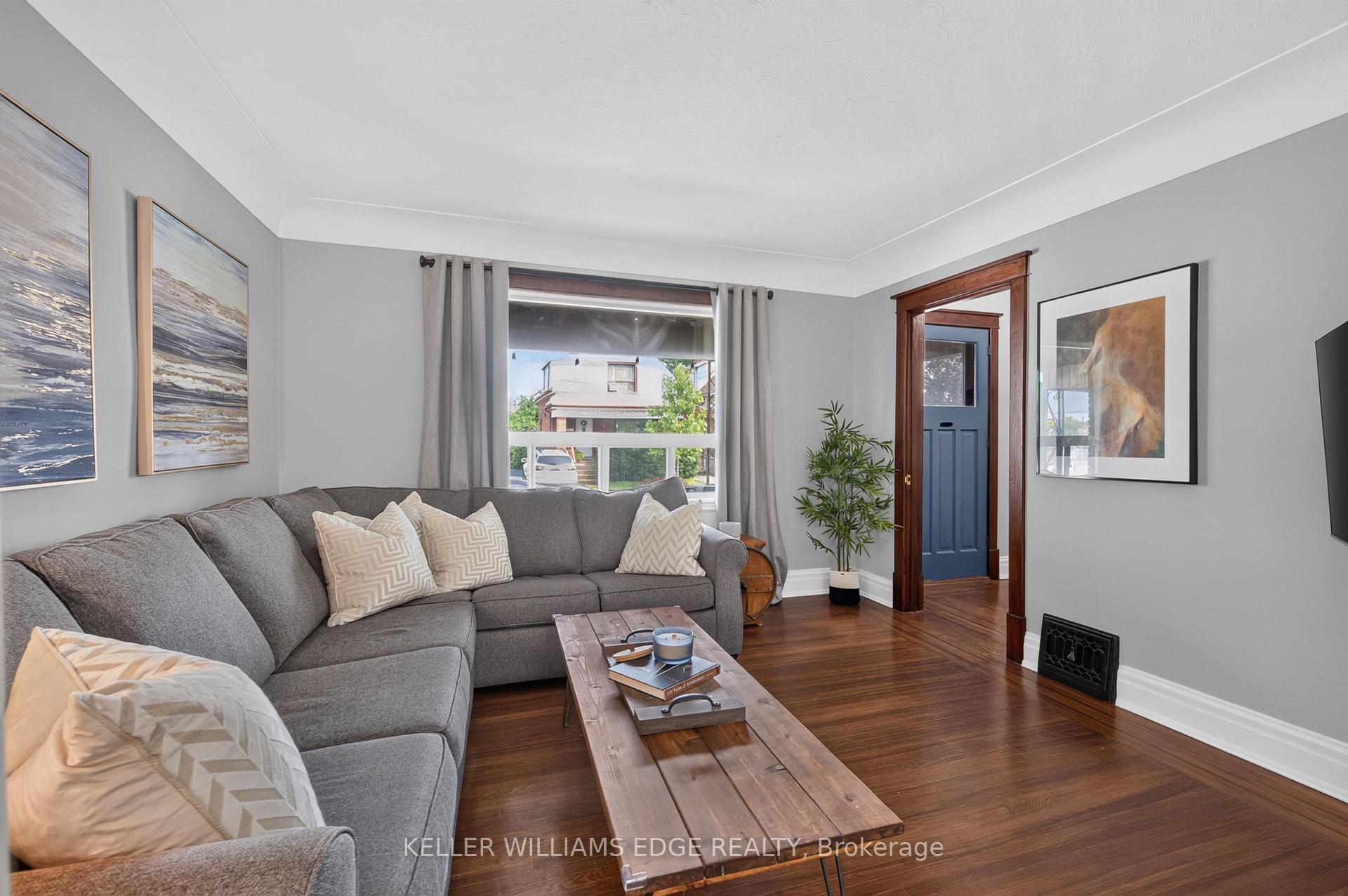 Photo 3 of 147 Melrose Avenue N, Hamilton, Stipley — HOMEH