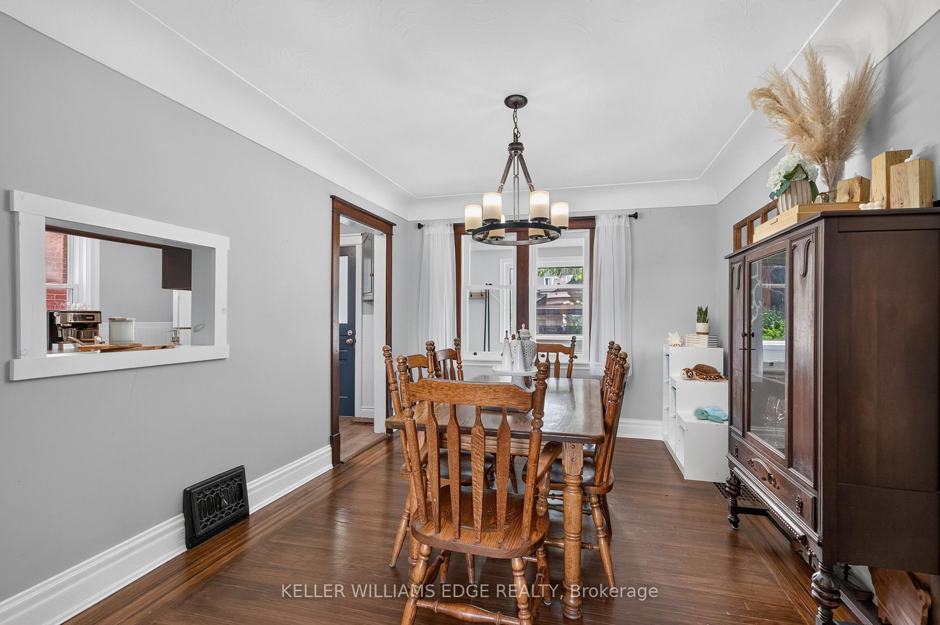 Photo 5 of 147 Melrose Avenue N, Hamilton, Stipley — HOMEH