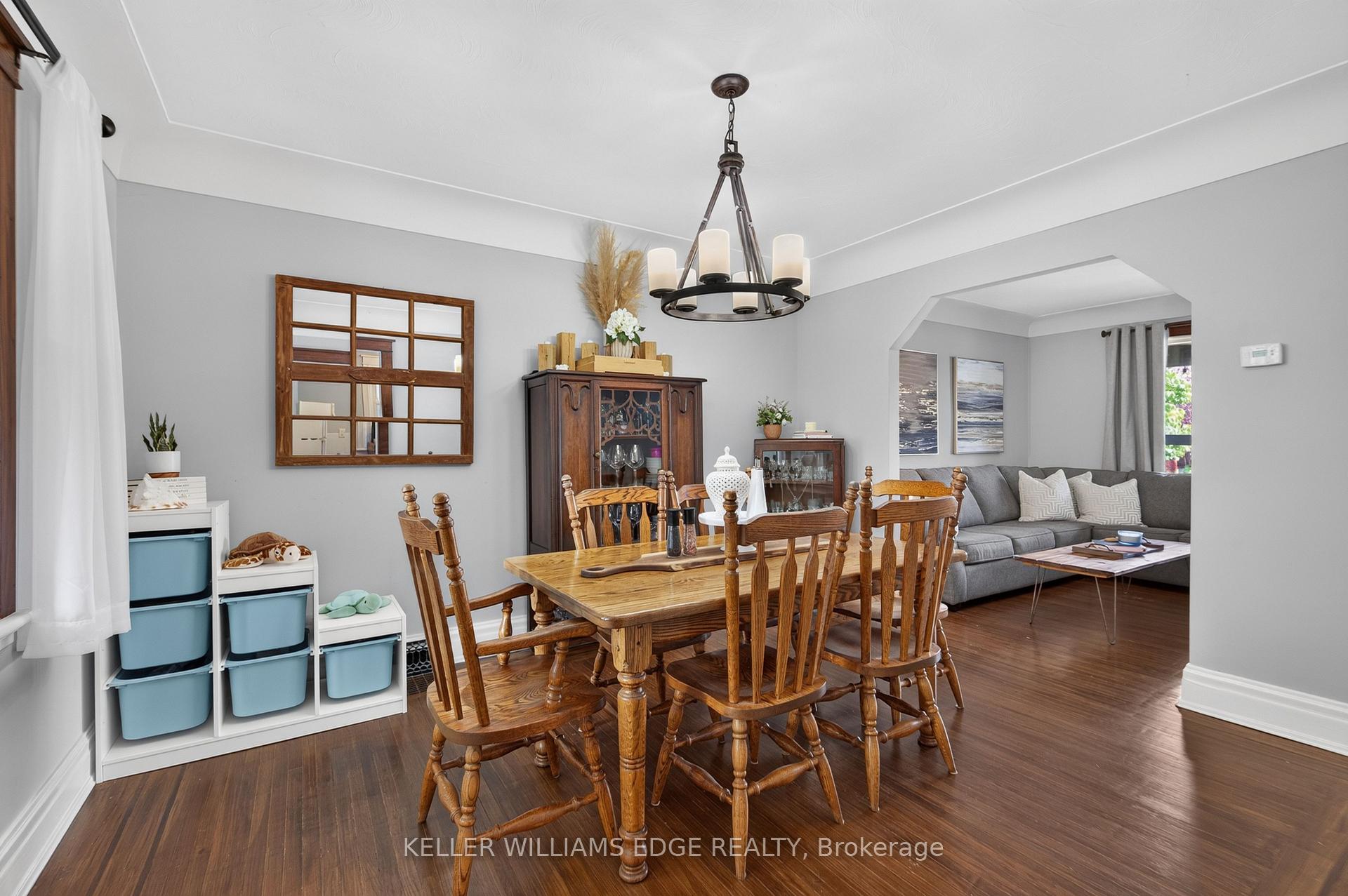 Photo 6 of 147 Melrose Avenue N, Hamilton, Stipley — HOMEH