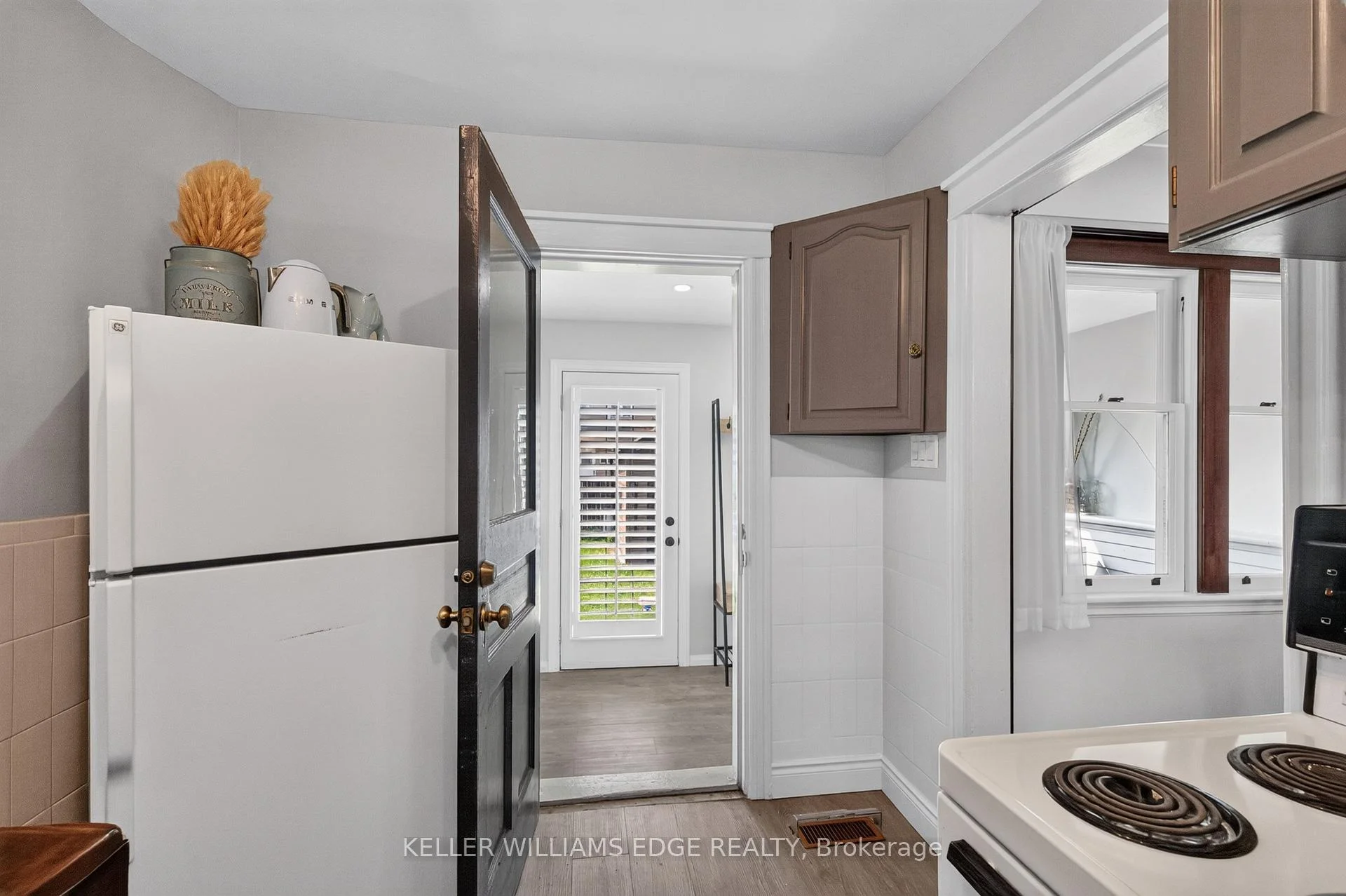 Photo 11 of 147 Melrose Avenue N, Hamilton, Stipley — HOMEH