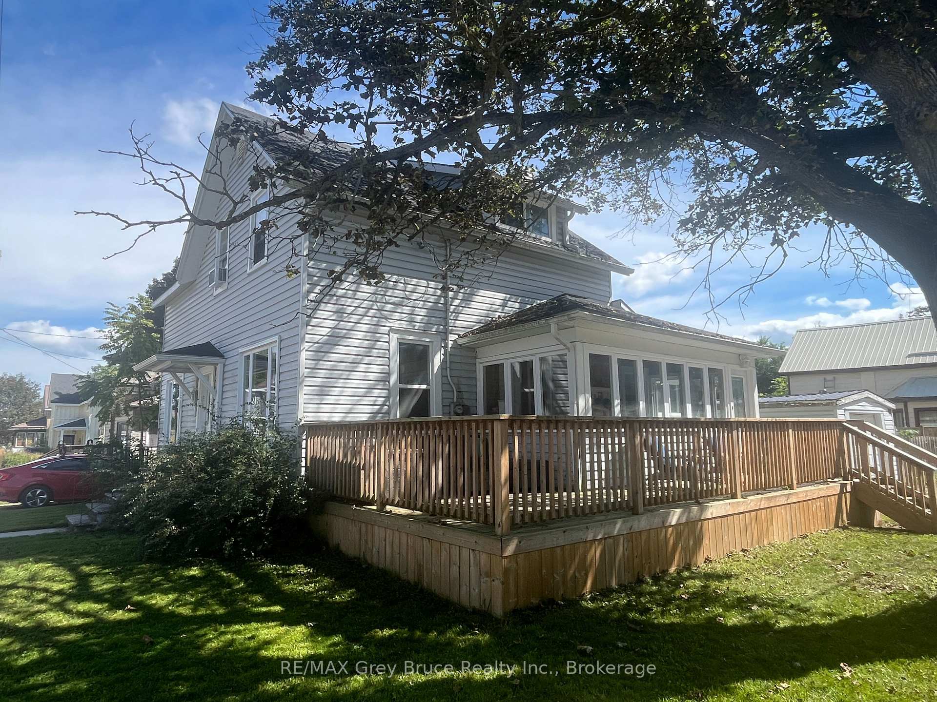 Photo 2 of 35 5th Street S, Arran-Elderslie — HOMEH