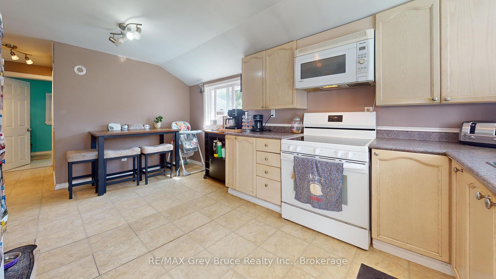 Photo 23 of 35 5th Street S, Arran-Elderslie — HOMEH
