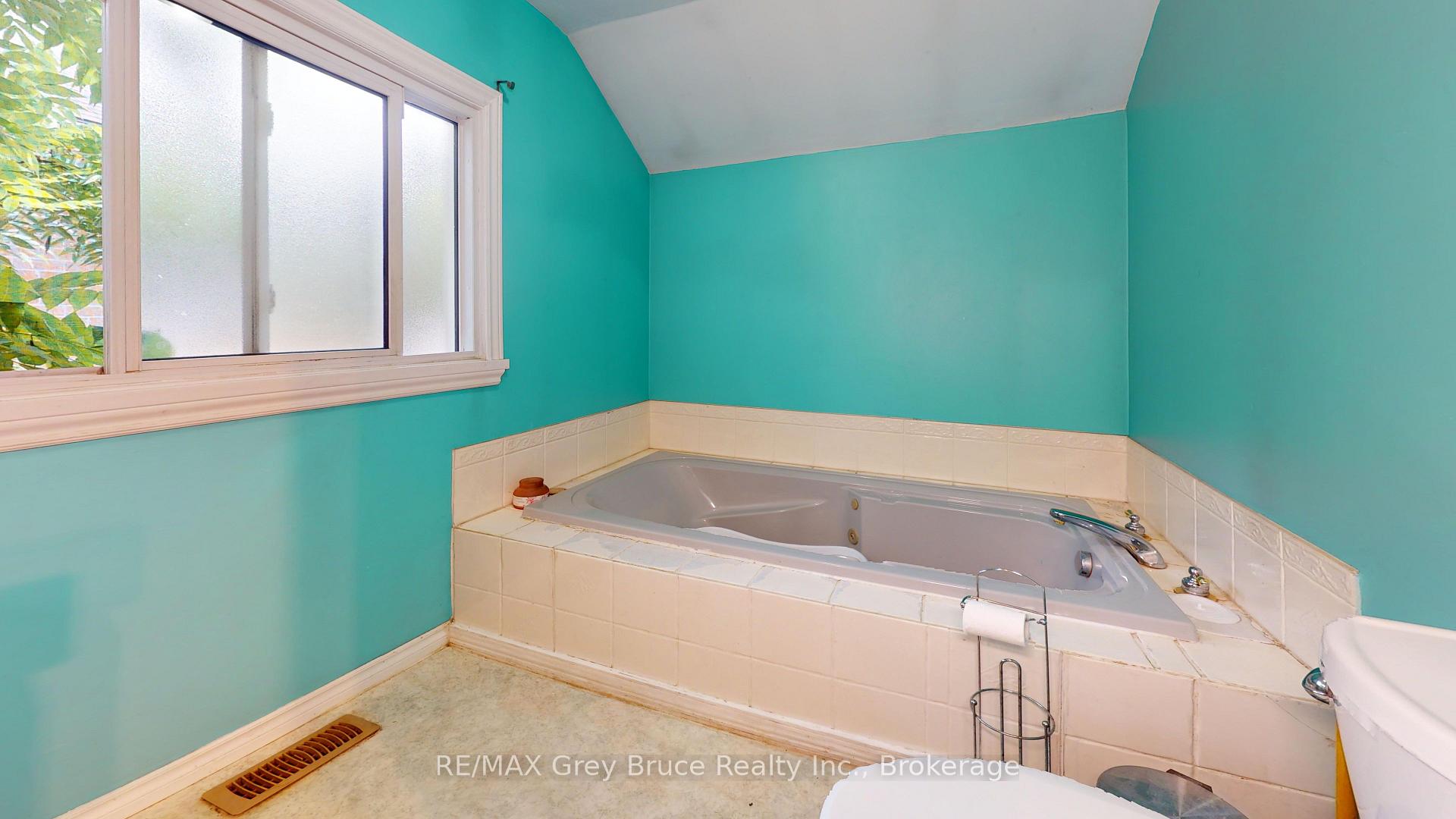 Photo 45 of 35 5th Street S, Arran-Elderslie — HOMEH