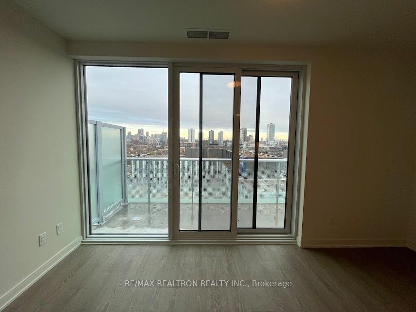Photo 8 of Unit 1301, 425 Front Street E, Toronto, Waterfront Communities — HOMEH