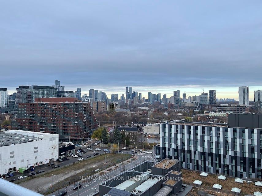 Photo 12 of Unit 1301, 425 Front Street E, Toronto, Waterfront Communities — HOMEH