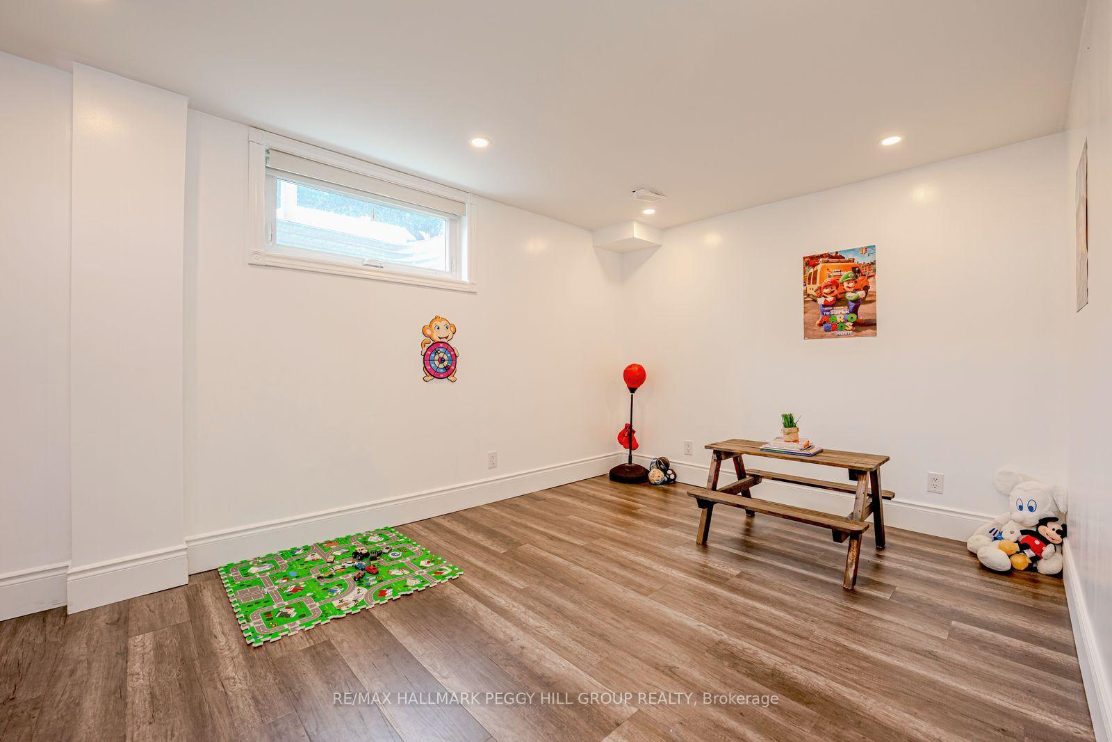 Photo 21 of 2 Purt Court, Barrie, Bayshore — HOMEH