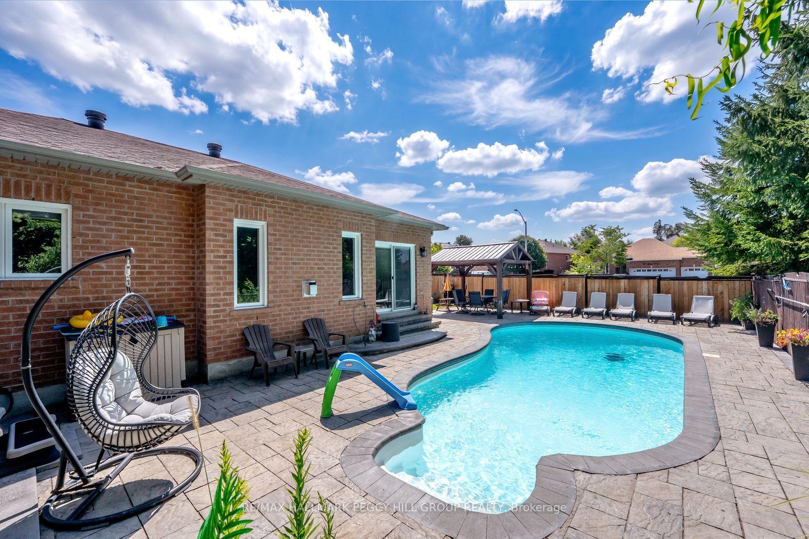 Photo 24 of 2 Purt Court, Barrie, Bayshore — HOMEH