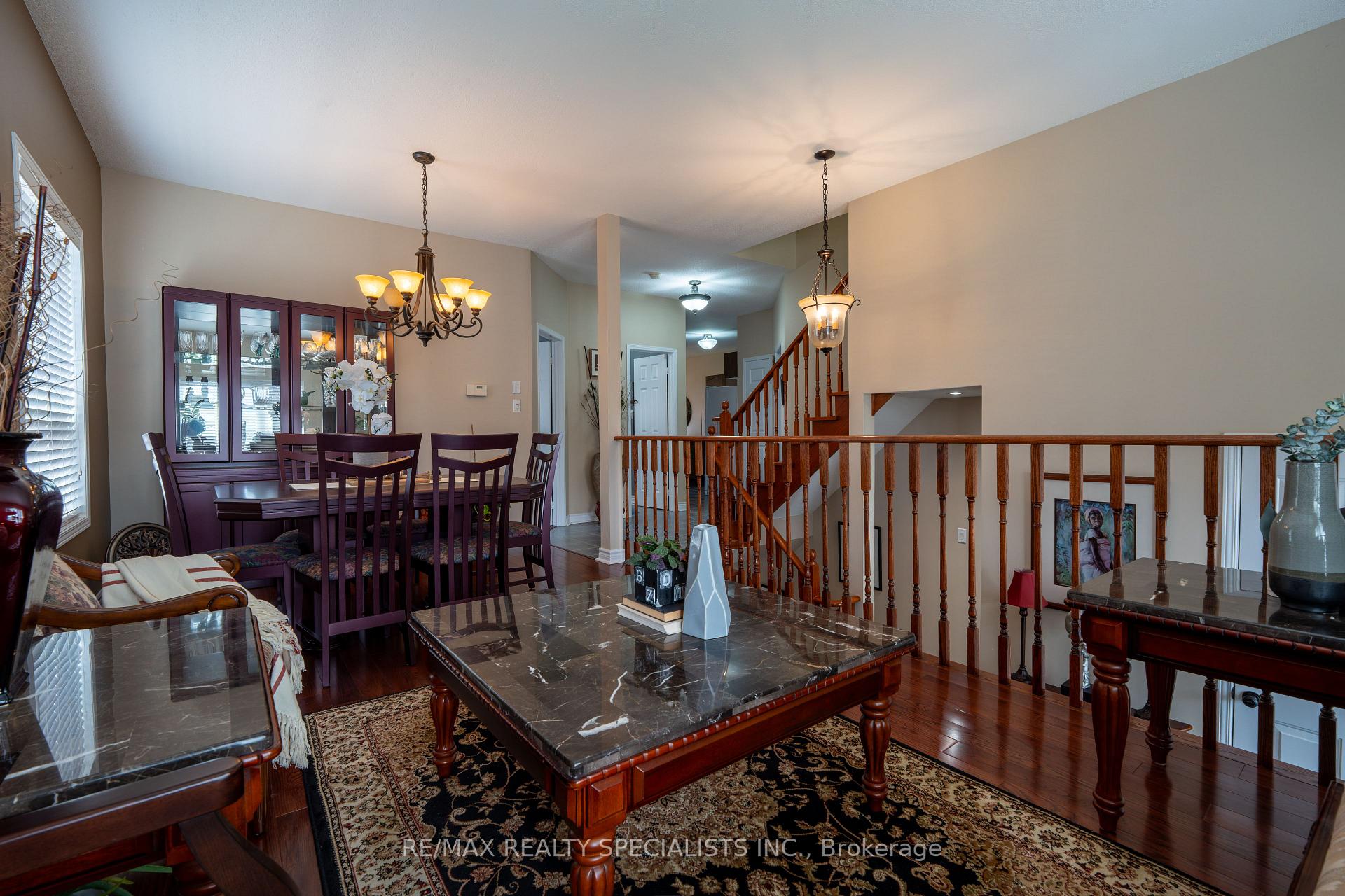 Photo 5 of 66 Ryegrass Crescent, Brampton, Snelgrove — HOMEH
