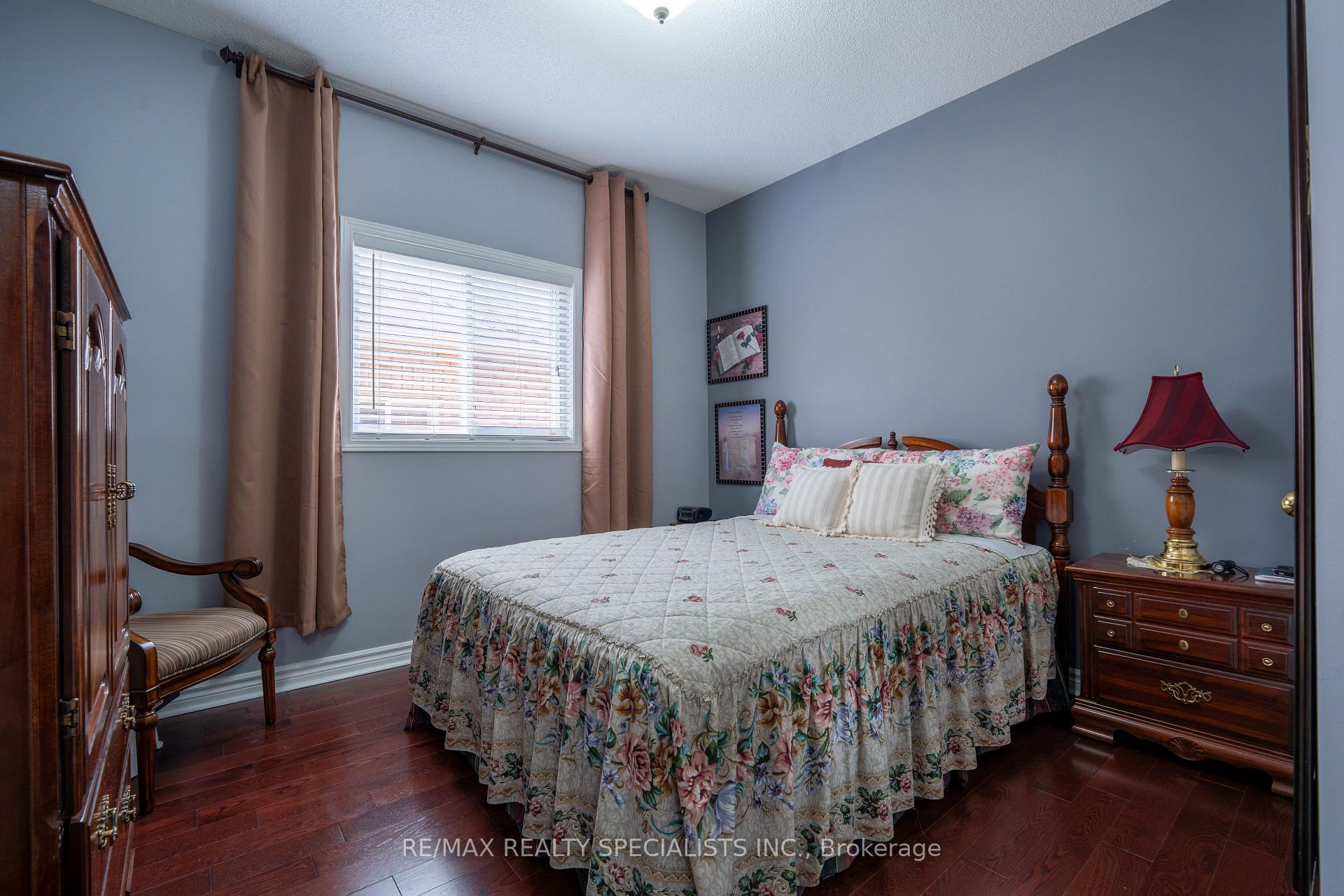 Photo 7 of 66 Ryegrass Crescent, Brampton, Snelgrove — HOMEH
