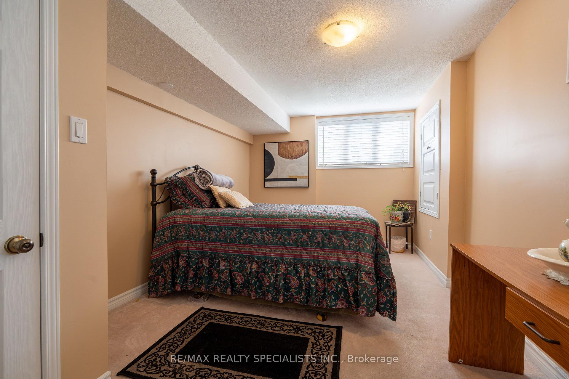 Photo 16 of 66 Ryegrass Crescent, Brampton, Snelgrove — HOMEH