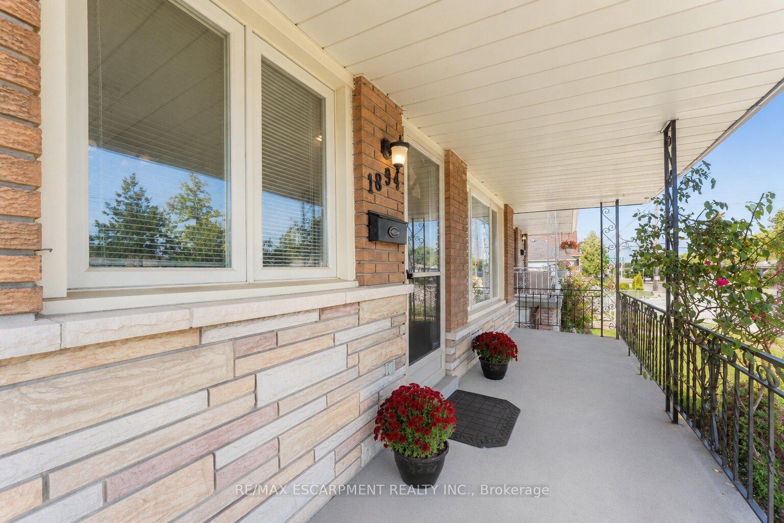 Photo 2 of 1894 Main Street E, Hamilton, McQuesten — HOMEH