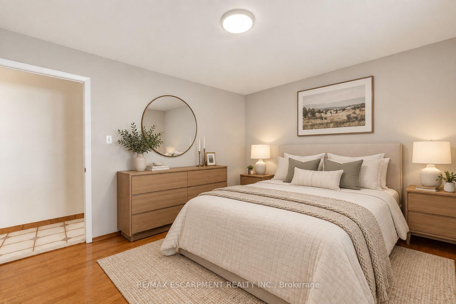 Photo 13 of 1894 Main Street E, Hamilton, McQuesten — HOMEH