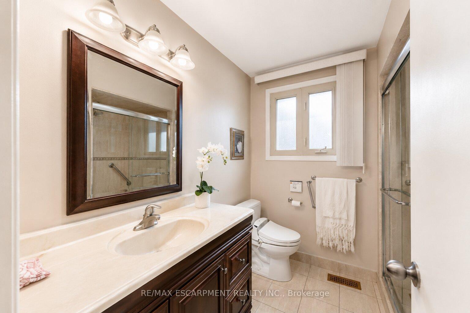 Photo 19 of 1894 Main Street E, Hamilton, McQuesten — HOMEH